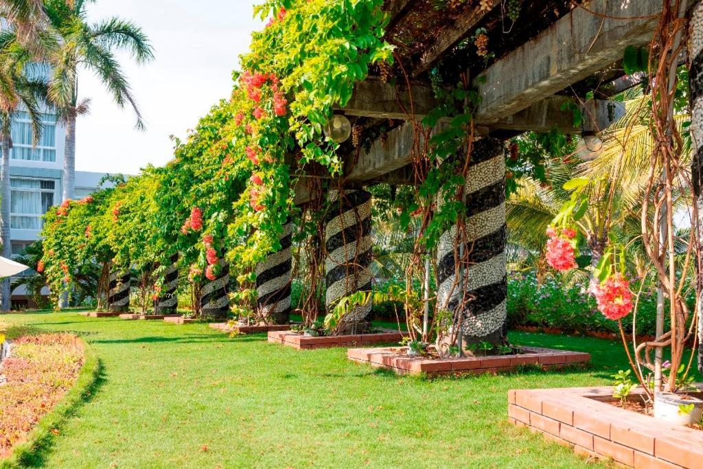 Saigon - Ninh Chu Hotel & Resort Фанранґ Екстер'єр фото